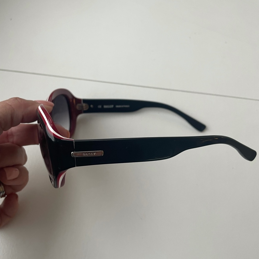 Sunglasses ! Brand new